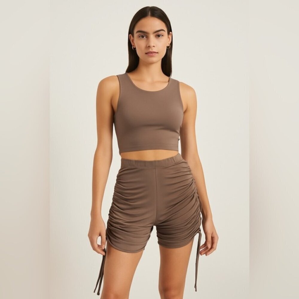 PrettyLittleThing Brown Ruched Bodycon Shorts - Size US Large